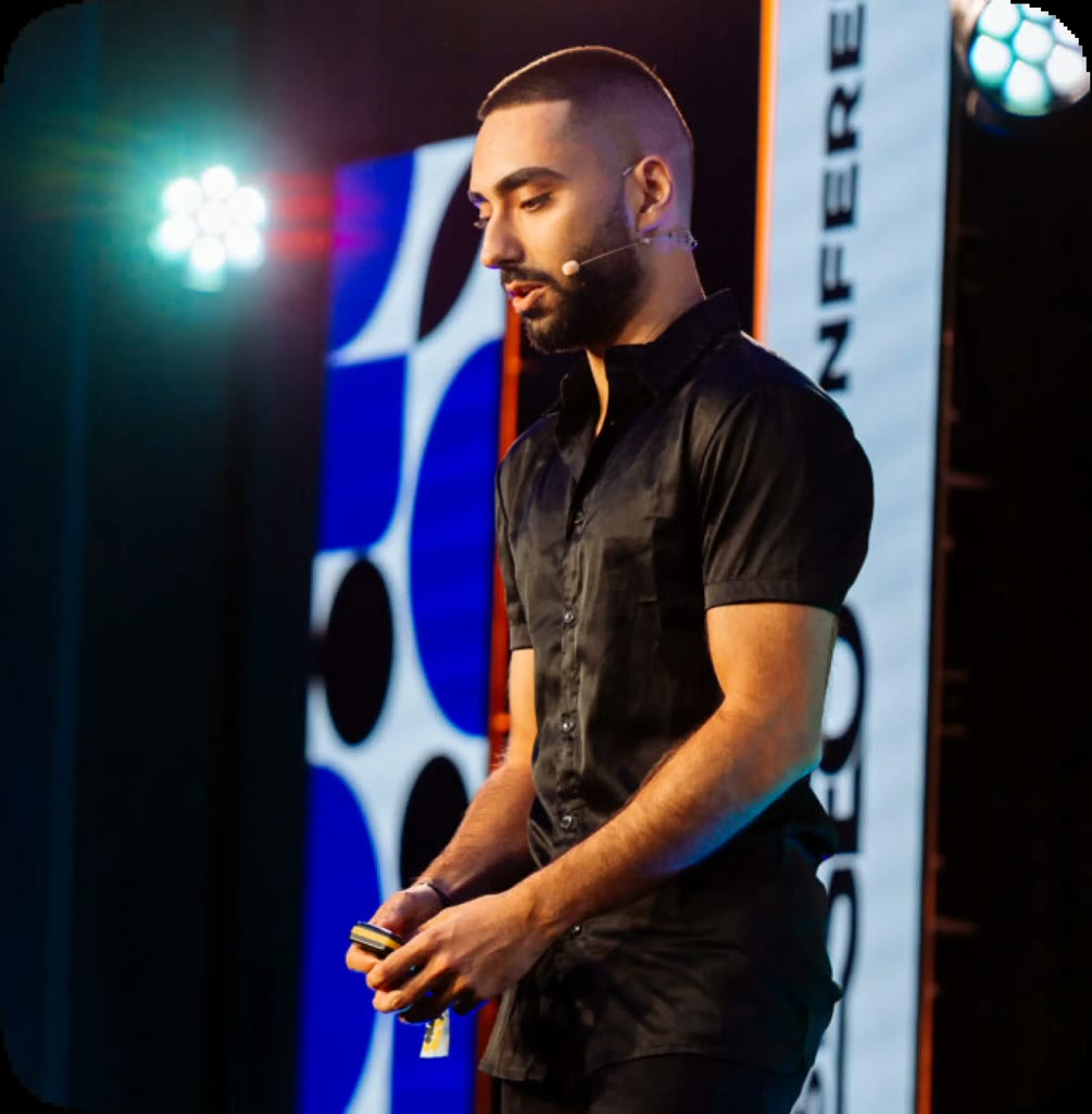 Kasra Dash, entrepreneur and SEO consultant based in Manchester, UK